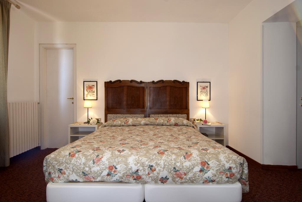 גרגננו Hotel Mariano חדר תמונה